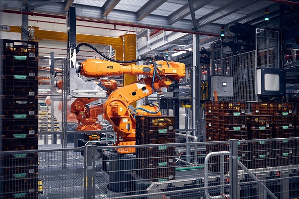 “Blockchain technology makes wondering about missing boxes a thing of the past” “Blockchain technology makes wondering about missing boxes a thing of the past”