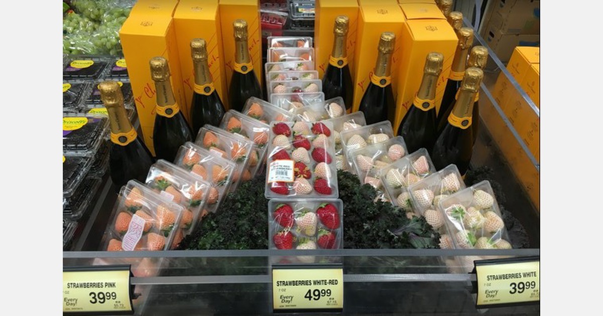 60 Japanese strawberries target highend holiday market