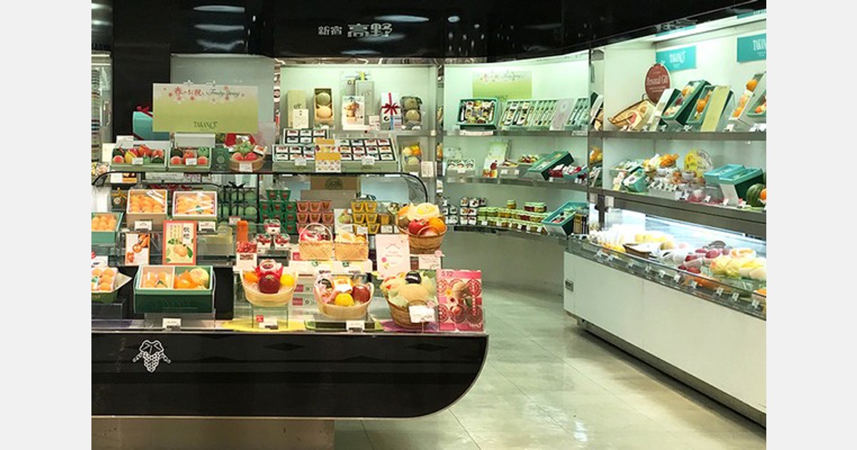 Tokyo fruit shop showcases its fruit behind glass, like museum artefacts