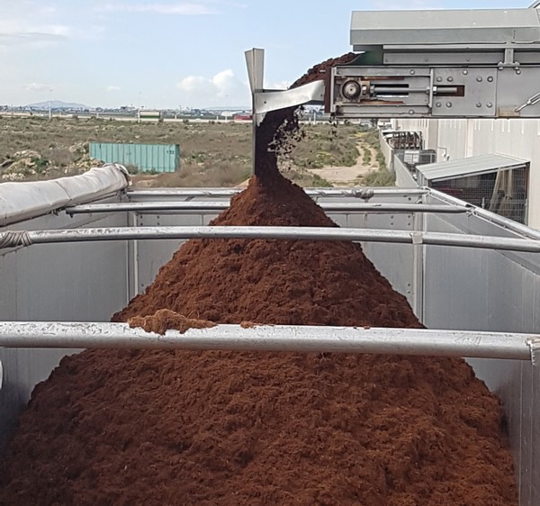 "Coconut fiber substrate has a very important ally of agriculture"