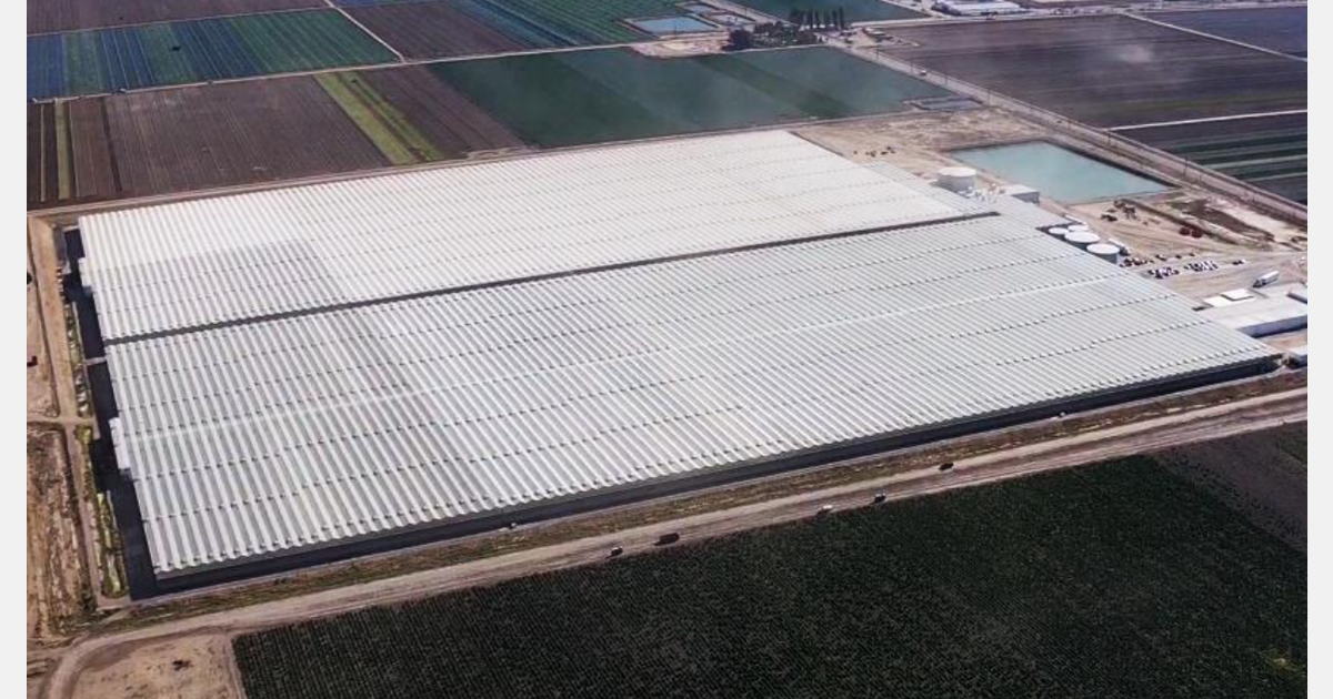 32 acres of highwire greenhouse available for lease in Tehachapi, CA