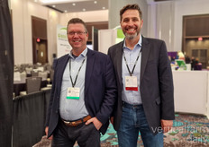 Old friends meet again! Fred van Veldhoven (Certhon) and Chris Higgins (Hortamericas)