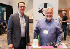 Dave Vosburg and Todd Patterson talking about microbes 