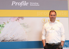 Eric Waterman with Profile talking about sustainable substrate