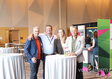 Jakob Boxhoorn, Arnoud Bolten, Rebekka Boekhout and Ben van der Heide chimed in for a photo