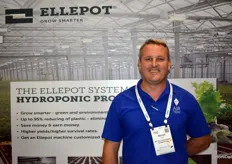 Michael Taylor with Blackmore Ellepot USA partner- hydroponics for a sustainable future