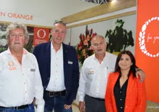 Two companies sharing a booth, Straathof plants Dummen orange. Ted van Dijk, Perivar Braat, Nikos Zigogiorgos and Natalia Armasu