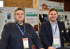 Ruud Swart of Sercom and Kevin Hensen of VGB Watertechniek. Sercom and VGB irrigation systems make wireless irrigation systems with a range of 5 km.