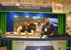 The team of Ina Plastics they choose Mexico because of the bigger surface, the berry market is big here and they 100% recycable plastic