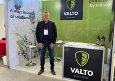 Dutch start-up Valto won the  start- and scale-up challenge during GreenTech Americas. Valto Biocontrol launched the product V10, which helps growers to protect and make their tomato plants resistant against the Pepinomozaïek Virus (PepMV) using an environment friendly method. In the photo sales manager Edwin Van Dop. 