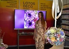 Elena Lotos from Russia with Lotos Deko. Flower pigment.