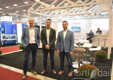 A big celebration for Ramon Bol, Henk Verbakel and Jon Adams. Partly because they've opened their new North American office (http://www.hortidaily.com/article/9028723/havecon-opens-north-america-office/) but mainly because Ramon joined in for the show for the very first time.