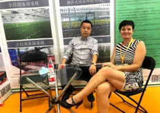 Manager Wang Linhu of Metazet Zwethove B.V. is having talks with Ina, the representative of the Dutch Agricultural Association in China. . "In recent years, China's horticulture industry has developed rapidly, and many companies have introduced foreign equipment. However, China has a vast land and abundant resources, different geographical and climatic conditions in different regions, and different requirements for equipment. In order to better serve Chinese customers, we have set up the branch in China. In this way, not only can it be customized according to the specific needs of the factory, but all equipment can also be locally produced in China, saving customers to the greatest extent. "