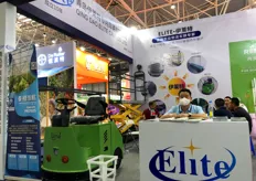 Qingdao Elite Special Vehicle Co., Ltd. Elite. Mr. Zhang Yu, the sales manager, said, “We are a local company in Qingdao. We have brought a number of equipment such as automatic lift trucks, greenhouse seedling trucks, tractors, etc. to the exhibition. They can be used in flower and vegetable greenhouses. We take product quality as the core and customer-oriented, to the greatest possible extent to help technology save costs. At present, our products are not only sold domestically, but also exported to many foreign markets. "