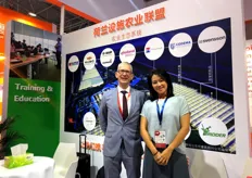 Mr. Karel van Bommel, Agricultural Counselor of the Embassy of the Kingdom of the Netherlands in China and Pan Mengyao, the Sales Director of the Dutch Sino Business Promotion Co., Ltd. (DSBP) China