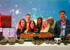 The Looye team at the festive display with the Honey tomatoes. The combination with chocolate was extensively inspected and discussed by the various visitors to the Tomato Congress.